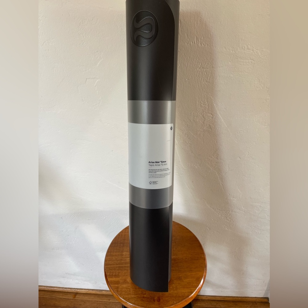 Lululemon Arise yoga Mat